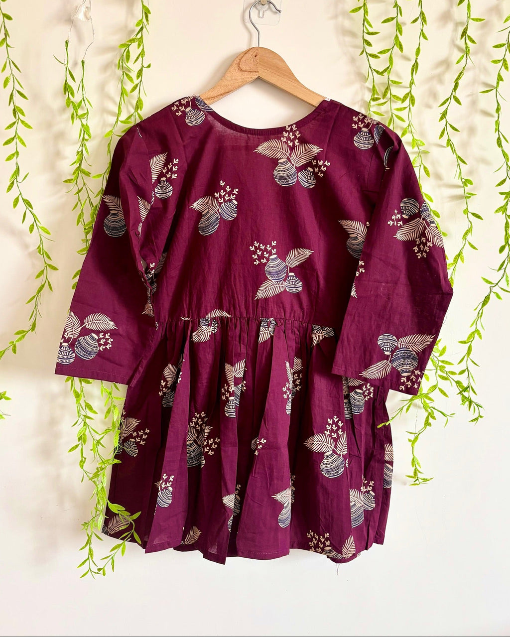 Plum Vase-Print Short Kurti