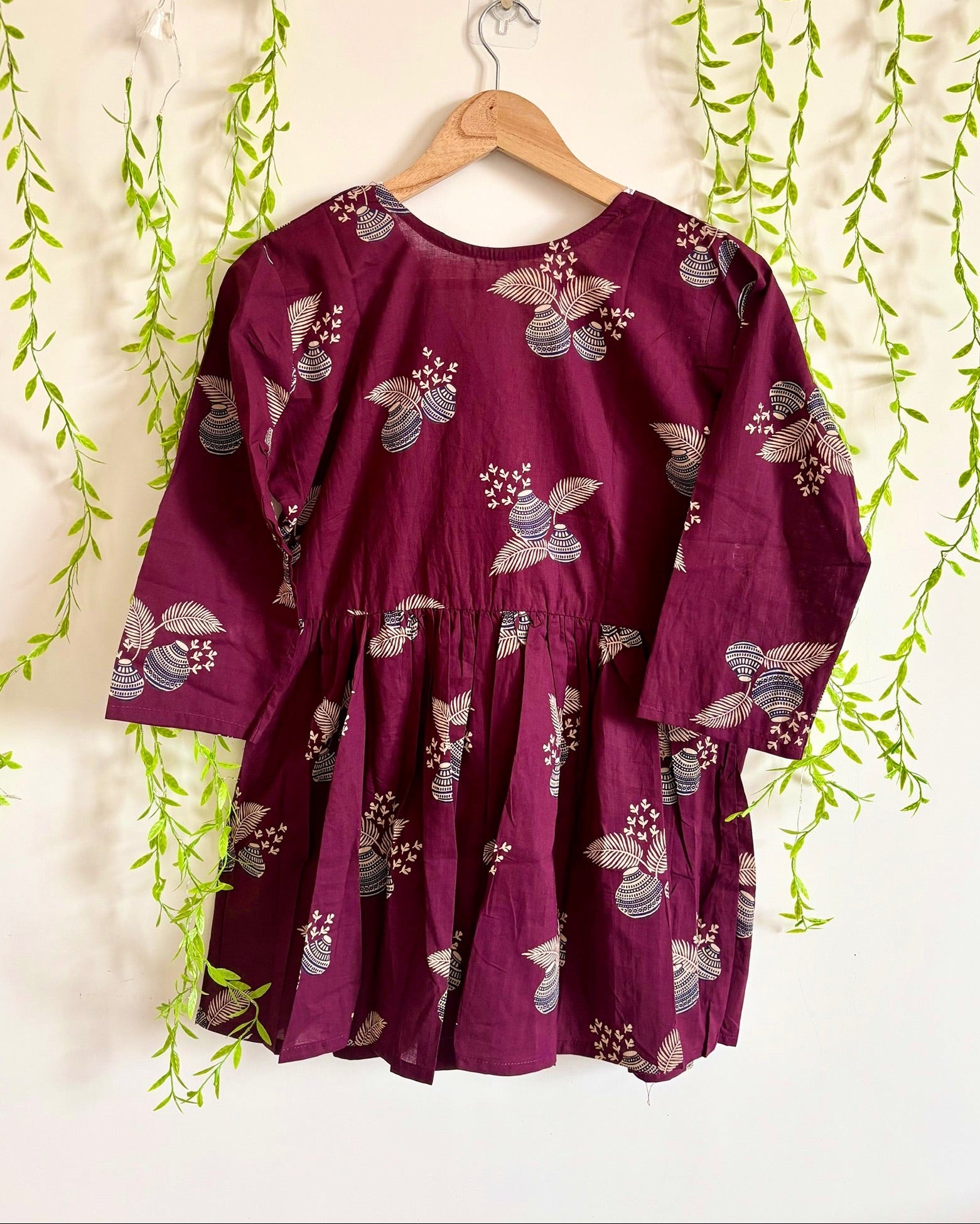 Plum Vase-Print Short Kurti