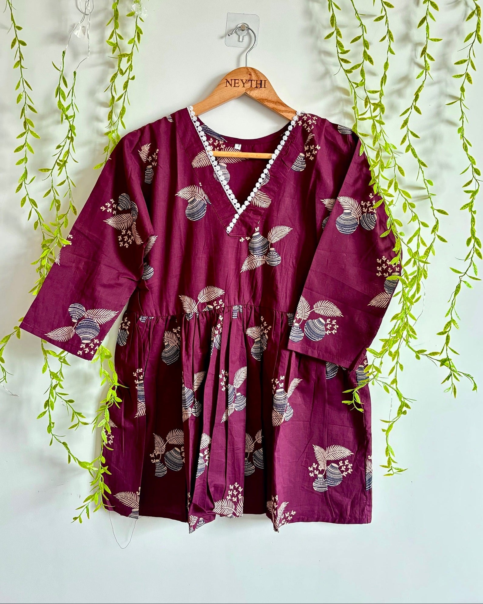 Plum Vase-Print Short Kurti