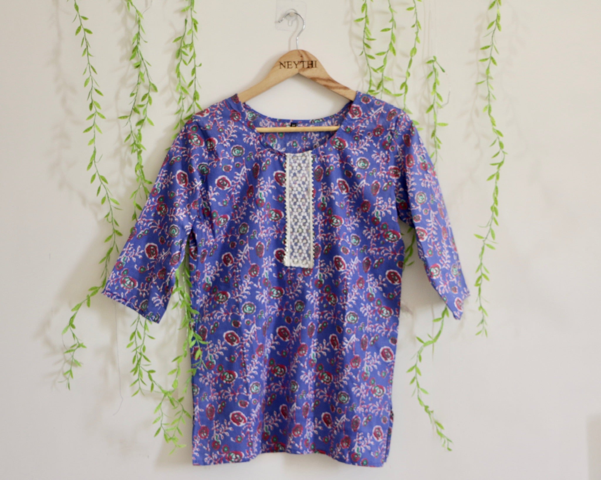 Vibrant Vine-Print Short Kurtis