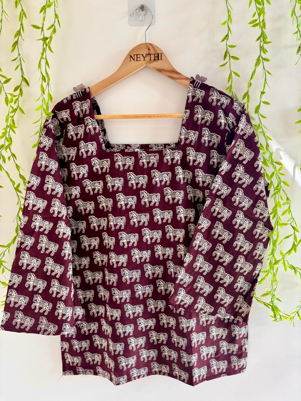 Maroon White Horse-Print Bell-Sleeve Kurti