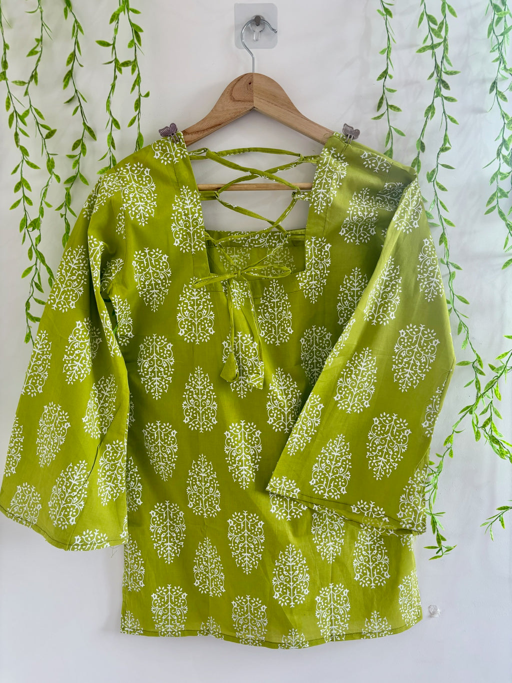 Light Green Leaf-Print Bell-Sleeve Kurti