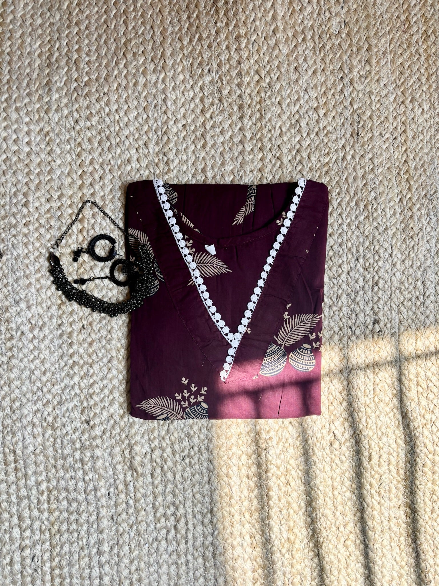 Plum Vase-Print Short Kurti