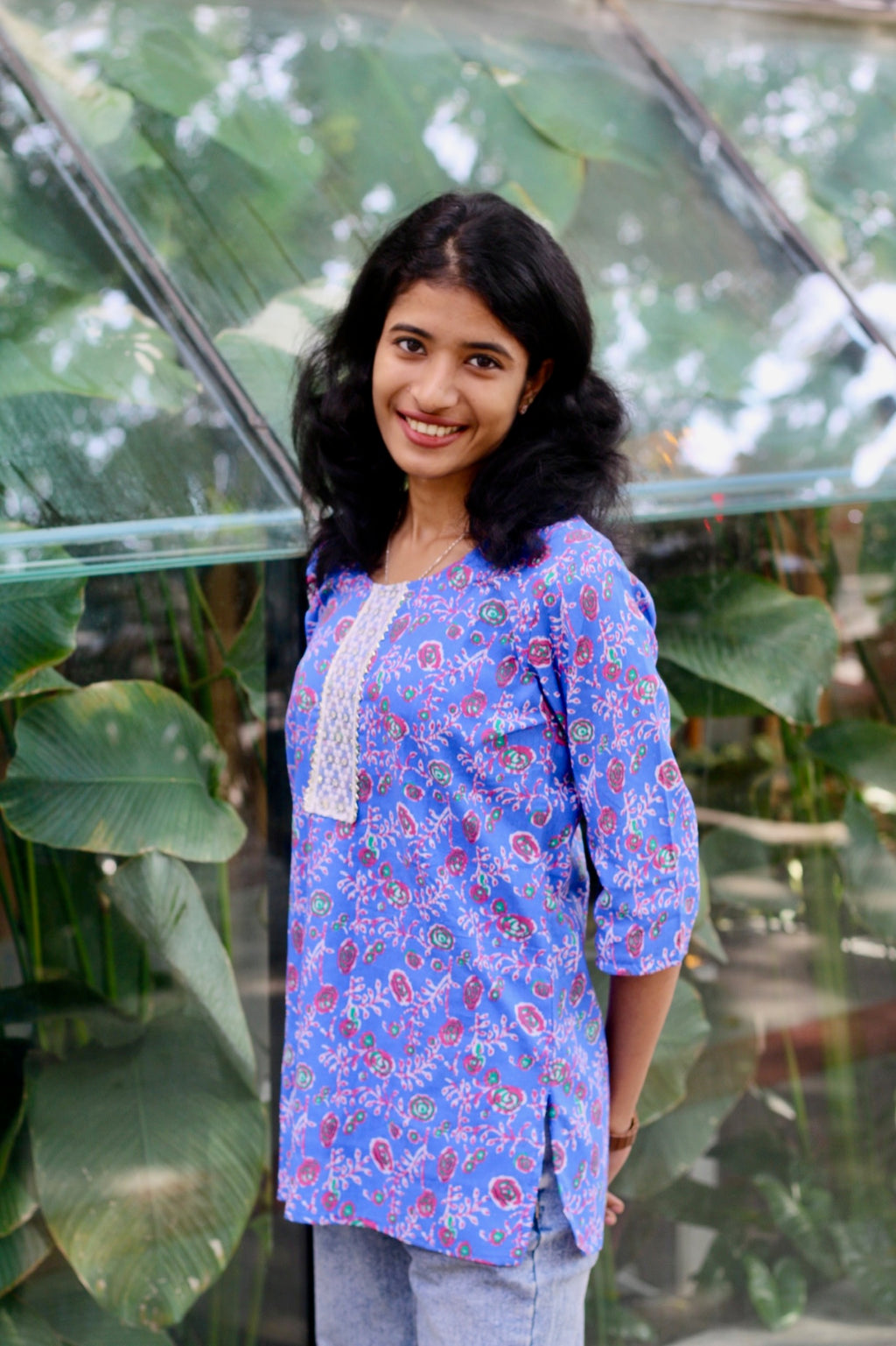 Vibrant Vine-Print Short Kurtis